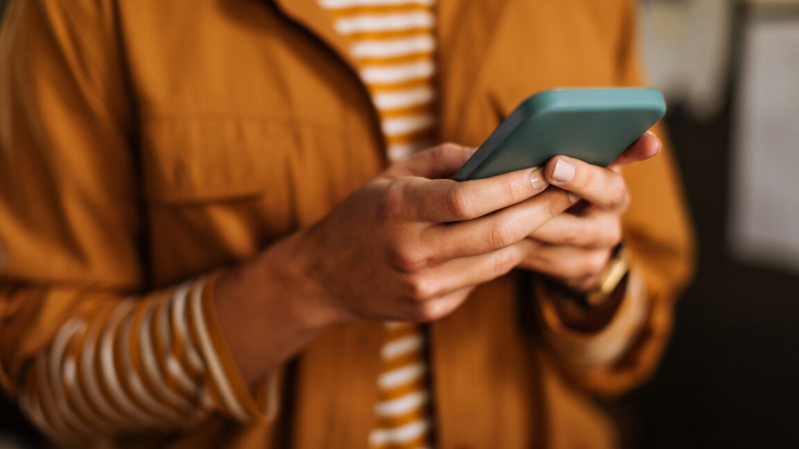 no-penalties-even-when-deputies-share-a-woman’s-nudes-after-an-illegal-phone-search