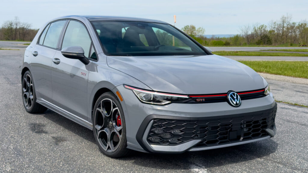 2025-vw-golf-gti:-buttons-are-back-on-the-menu,-smiles-never-went-away