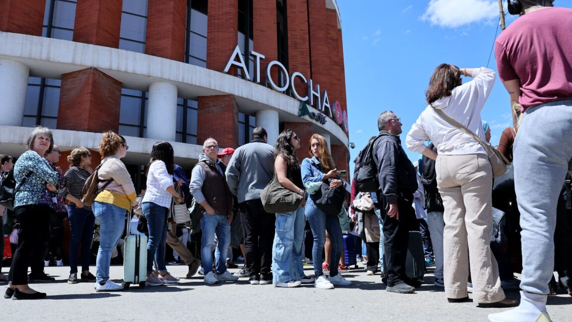 massive-power-outage-in-spain,-portugal-leaves-millions-in-dark