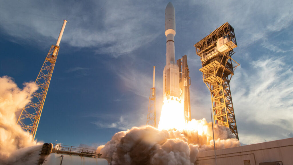 a-rocket-launch-monday-night-may-finally-jump-start-amazon’s-answer-to-starlink