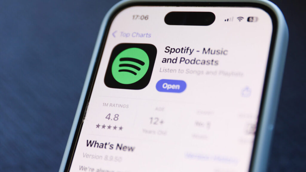 spotify-seizes-the-day-after-apple-is-forced-to-allow-external-payments