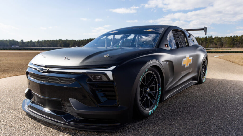 nascar,-imsa,-indycar,-f1:-gm’s-motorsport-boss-explains-why-it-goes-racing