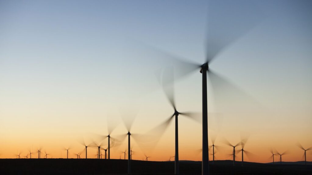 data-centers-say-trump’s-crackdown-on-renewables-bad-for-business,-ai