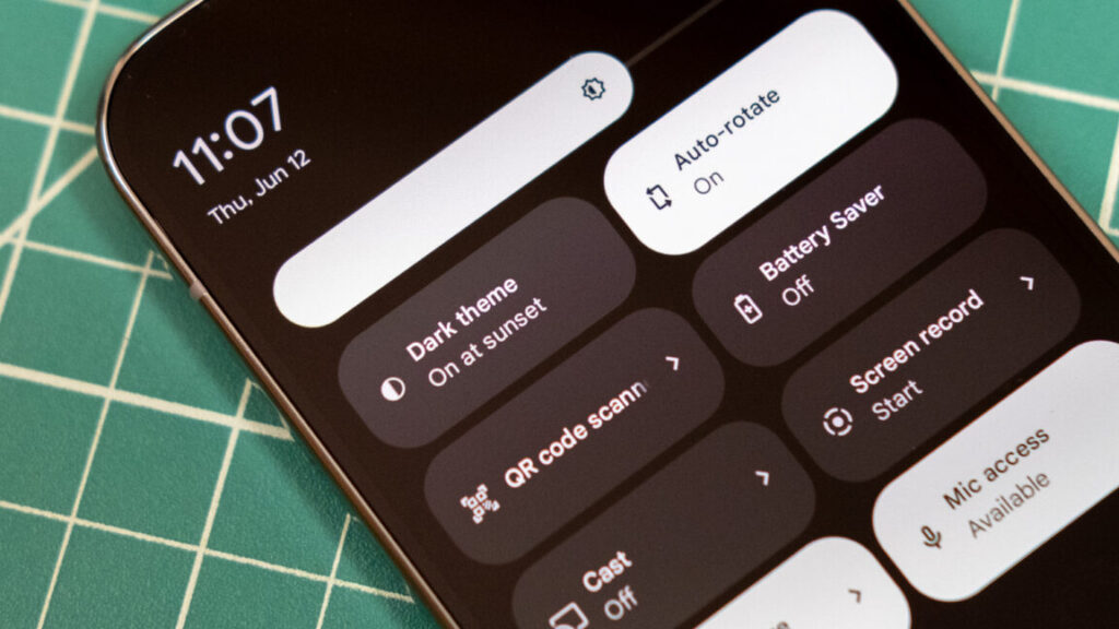 google-left-months-old-dark-mode-bug-in-android-16,-fix-planned-for-next-pixel-drop