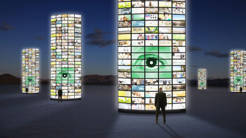 smart-tv-os-owners-face-“constant-conflict”-between-privacy,-advertiser-demands
