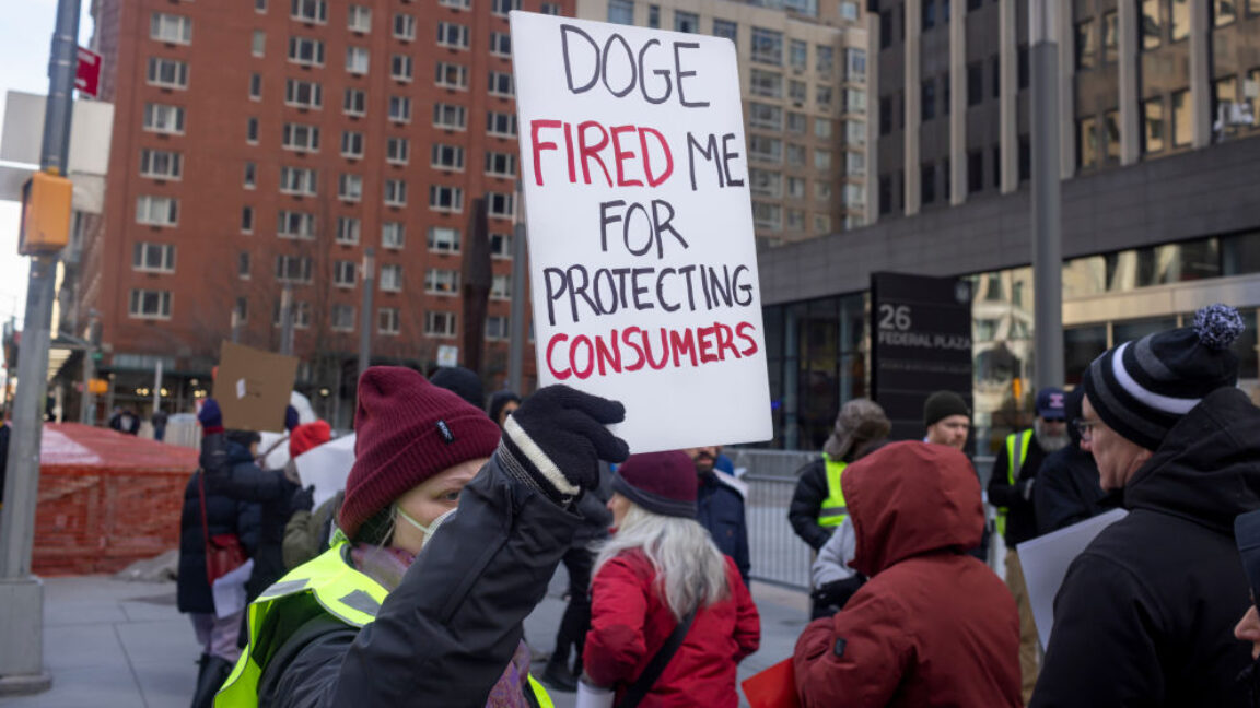 is-doge-doomed-to-fail?-some-experts-are-ready-to-call-it.