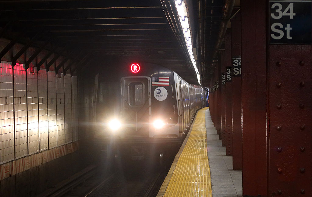 meta,-tiktok-can’t-toss-wrongful-death-suit-from-mom-of-“subway-surfing”-teen