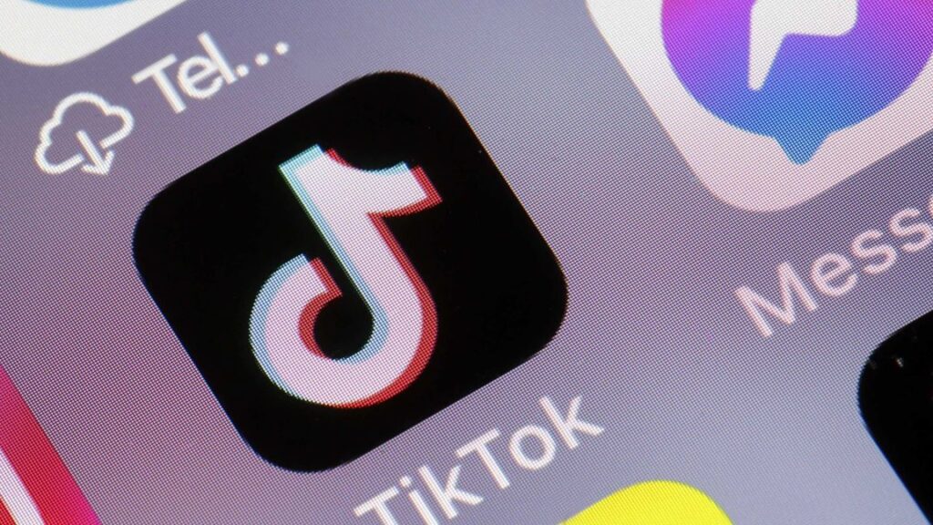 tiktok-is-being-flooded-with-racist-ai-videos-generated-by-google’s-veo-3