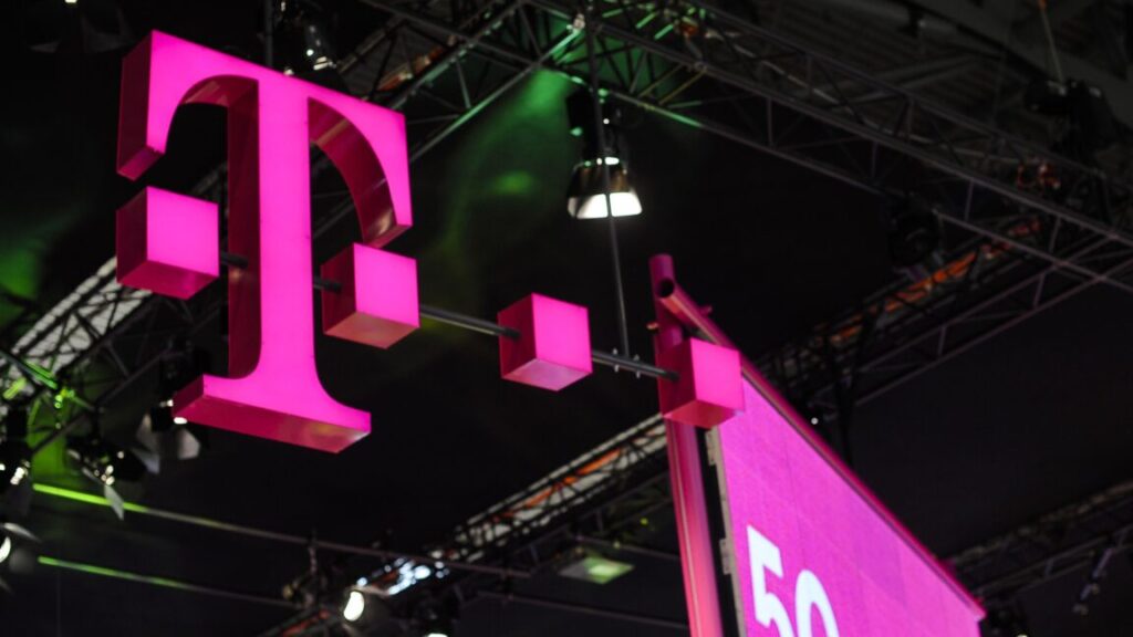 t-mobile-follows-orders-from-trump-fcc,-ends-dei-to-get-two-mergers-approved