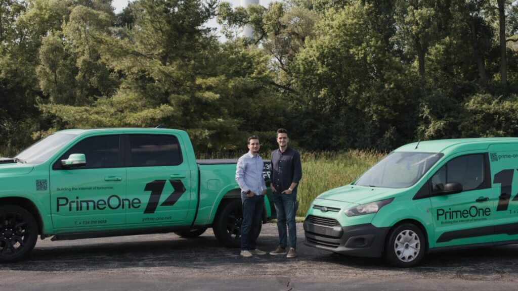 two-guys-hated-using-comcast,-so-they-built-their-own-fiber-isp