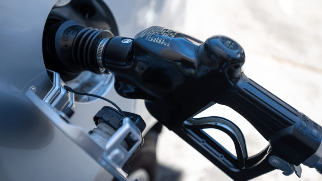 feds-tell-automakers-to-forget-about-paying-fuel-economy-fines