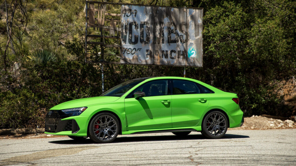 the-2025-audi-rs-3-is-a-five-cylinder-firecracker