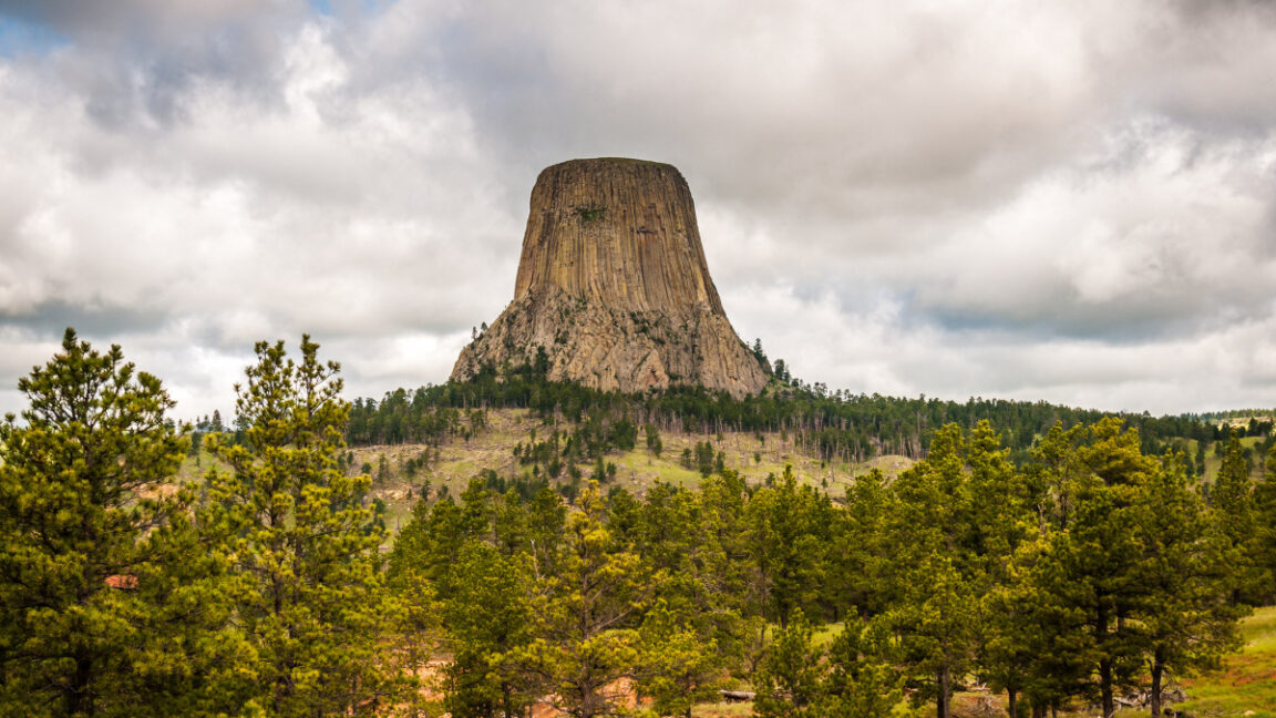 ai-in-wyoming-may-soon-use-more-electricity-than-state’s-human-residents
