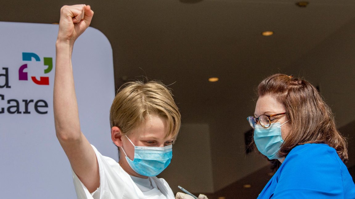 top-pediatricians-buck-rfk-jr.’s-anti-vaccine-meddling-on-covid-shot-guidance