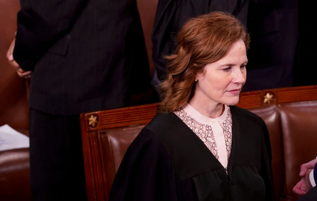 deeply-divided-supreme-court-lets-nih-grant-terminations-continue