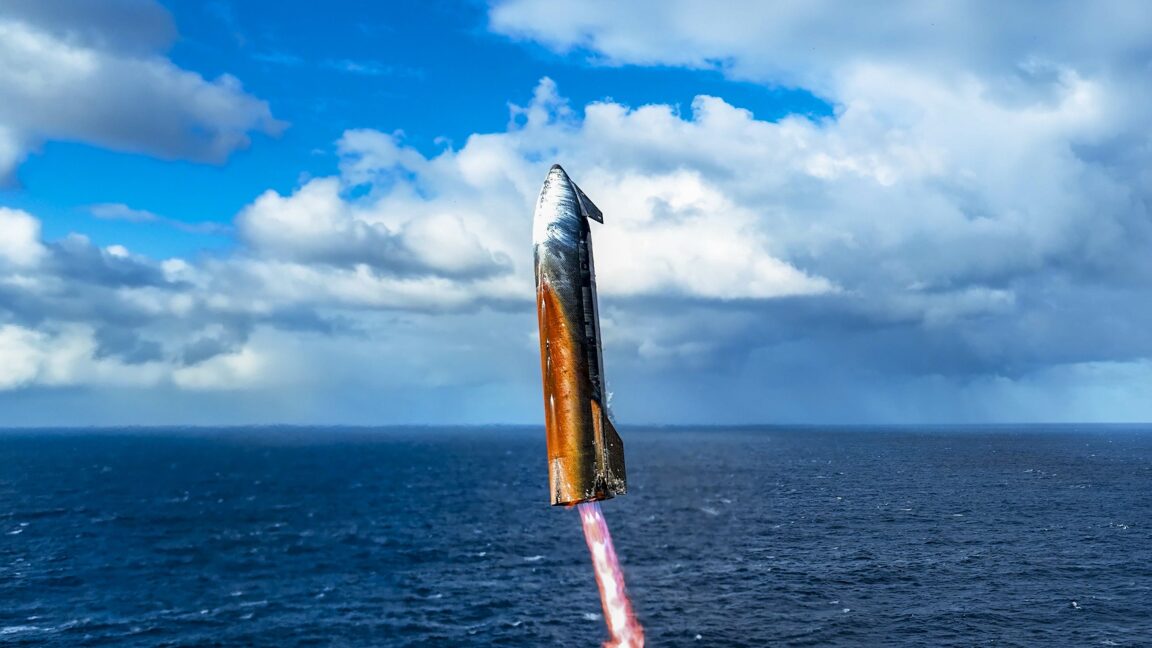 starship’s-heat-shield-appears-to-have-performed-quite-well-in-test