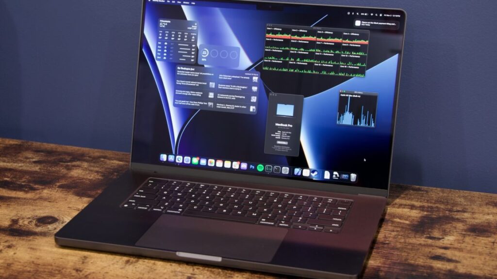report:-apple-inches-closer-to-releasing-an-oled-touchscreen-macbook-pro