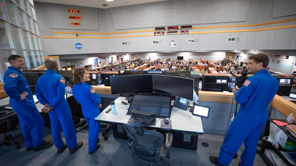 nasa-targeting-early-february-for-artemis-ii-mission-to-the-moon