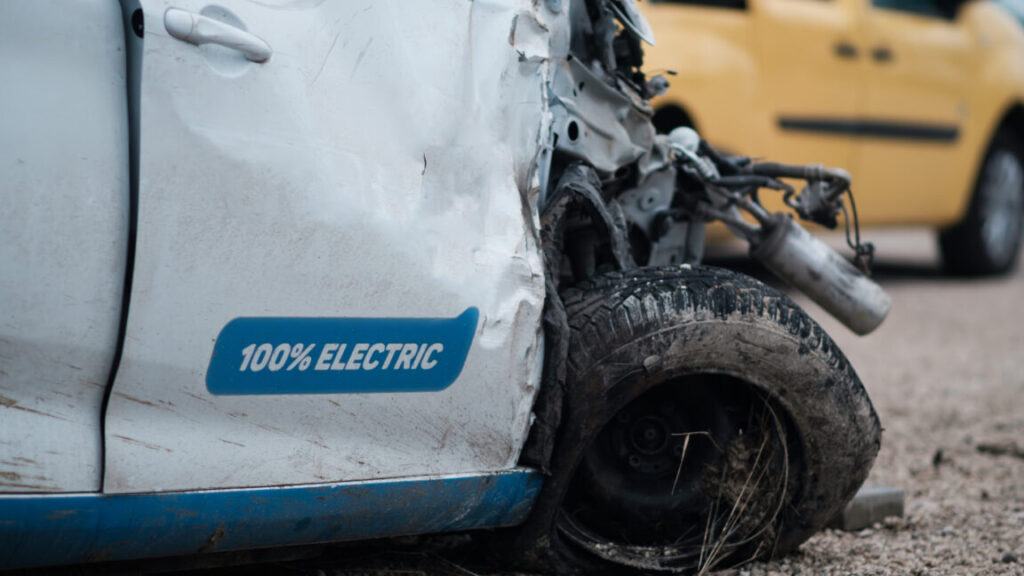 how-automakers-are-reacting-to-the-end-of-the-$7,500-ev-tax-credit