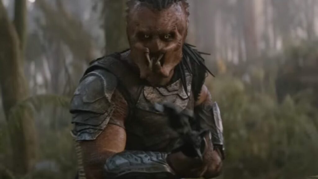 an-outcast-faces-a-deadly-alien-world-in-predator:-badlands-trailer