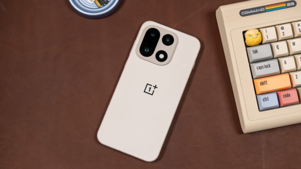 oneplus-15-finally-gets-fcc-clearance-after-government-shutdown-delay—preorders-live