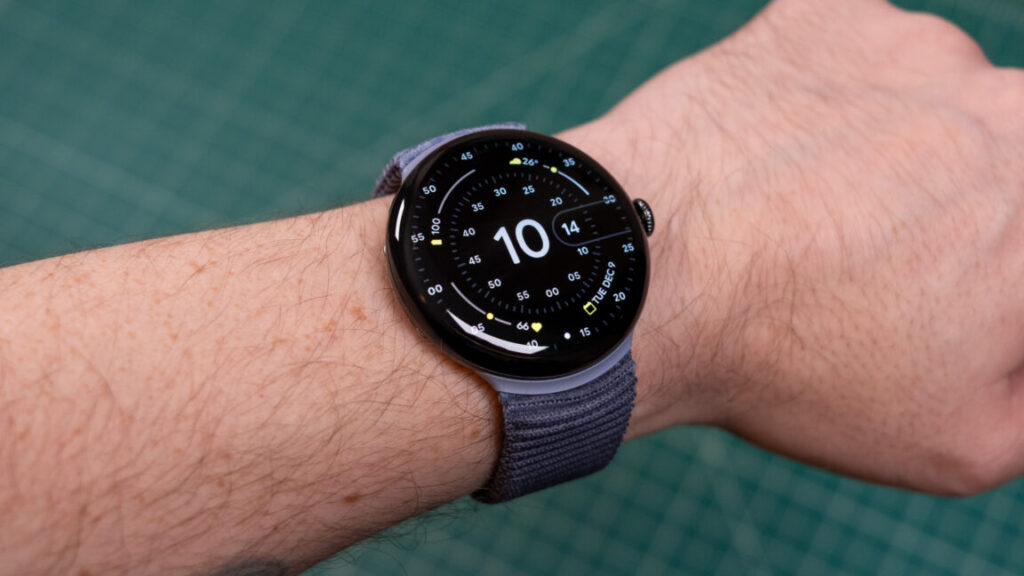 google-is-reviving-wearable-gesture-controls,-but-only-for-the-pixel-watch-4