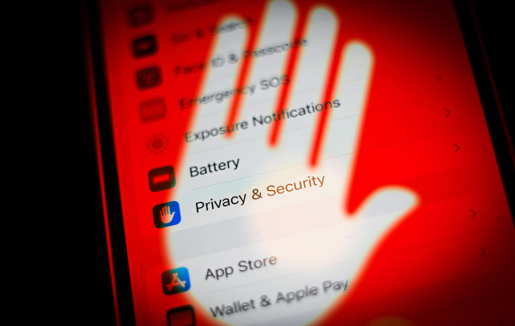 apple-hit-with-$115m-fine-for-“extremely-burdensome”-app-store-privacy-policy