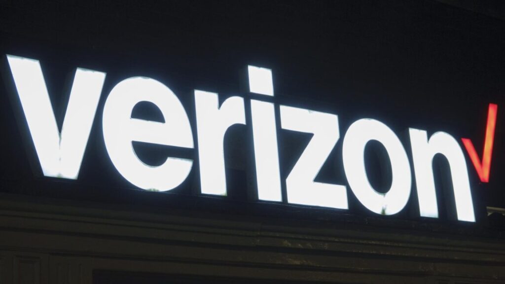 verizon-starts-requiring-365-days-of-paid-service-before-it-will-unlock-phones