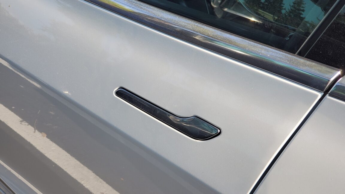 china-bans-all-retractable-car-door-handles,-starting-next-year