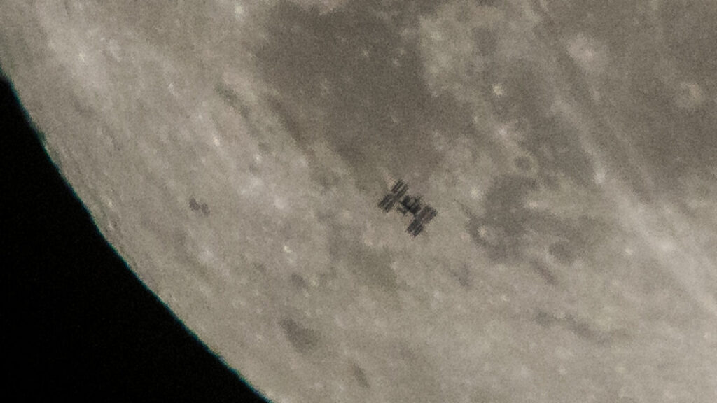 lawmakers-ask-what-it-would-take-to-“store”-the-international-space-station