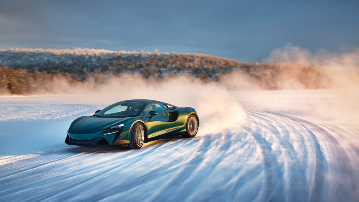 sideways-on-the-ice,-in-a-supercar:-stability-control-is-getting-very-good
