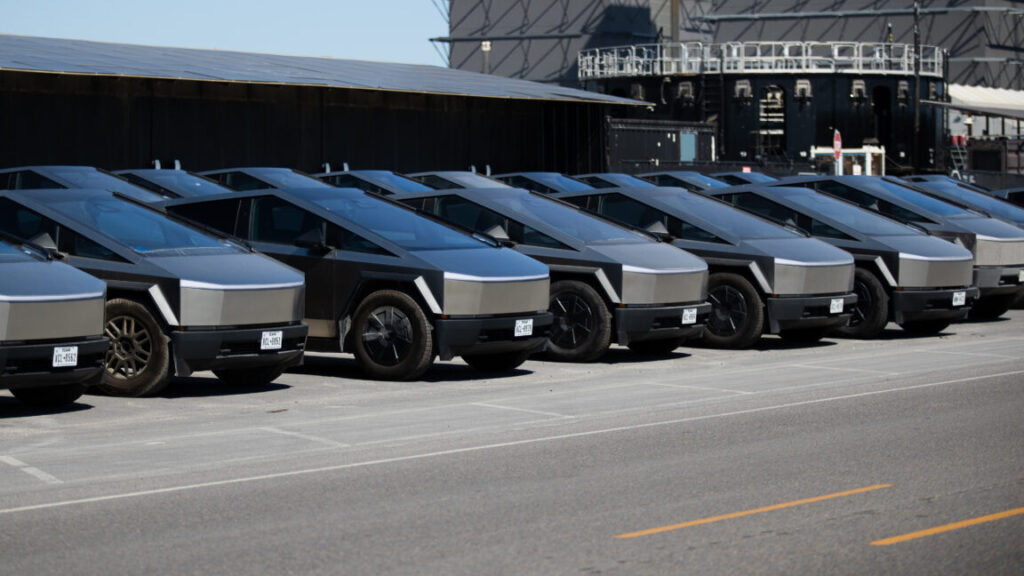 tesla-slashes-cybertruck-prices-as-it-tries-to-move-(unpainted)-metal